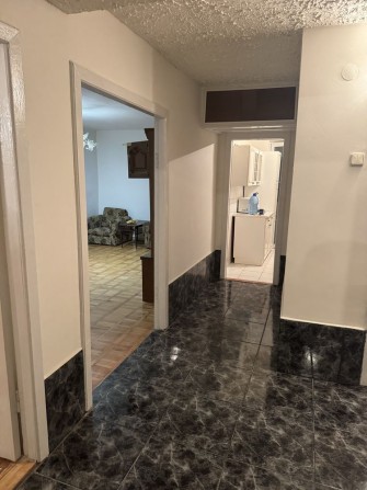 Продаж 4-кімнатної квартири в м. Ужгород, район Шахта - фото 1