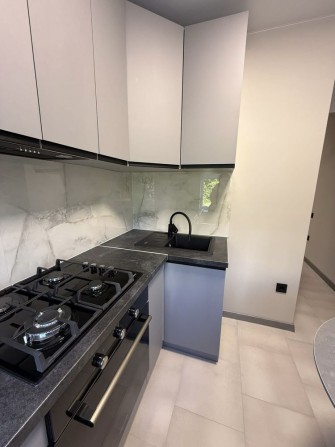 Продам 2-км. квартиру напроти  Дастору - фото 1