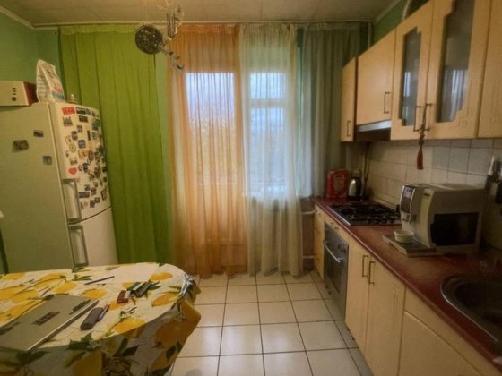 Трикімнатна квартира близько до центру Ужгород