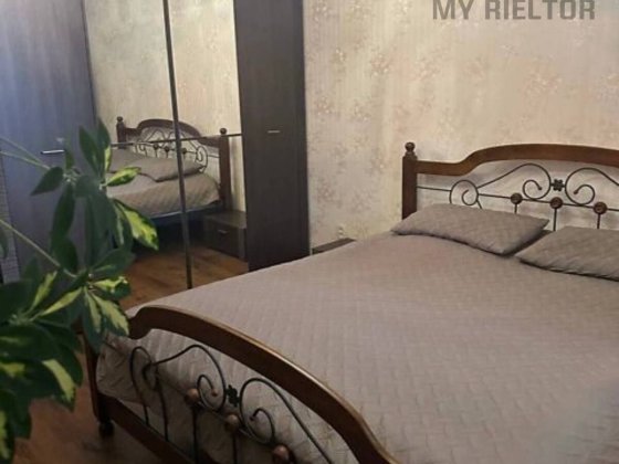 Продаж чотирикімнатної квартири по вул.Богомольця Ужгород