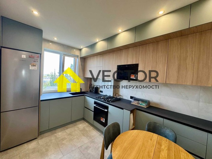 Двокімнатна з ремонтом. Автономне опалення. ТОРГ! - фото 1