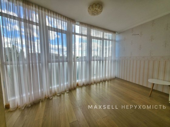 Продам 3-кімнатну квартиру в елітній новобудові в центрі міста Суми