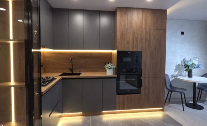 Продаж 3к квартири 70 кв. м на вул. Київська - фото 1