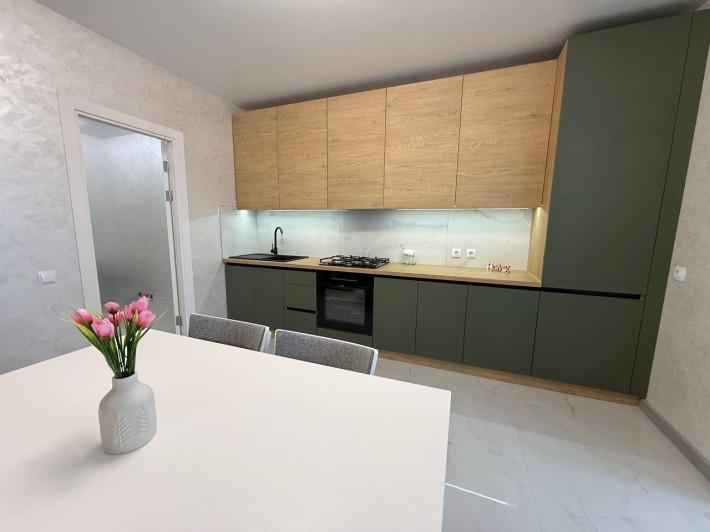 Продаж квартири поблизу центру - фото 1