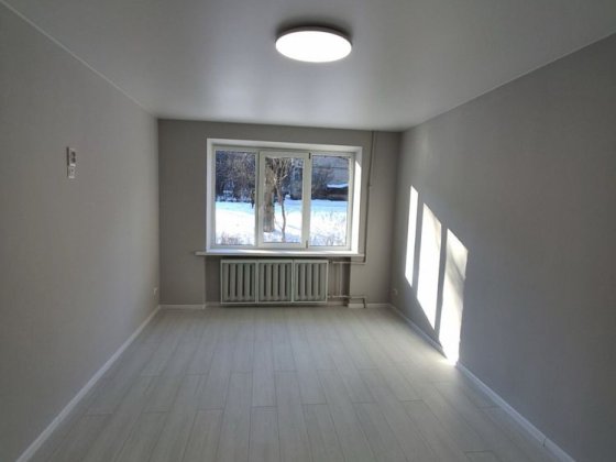 Продаєтьквартира на Скальда(Комарова) Чернівці