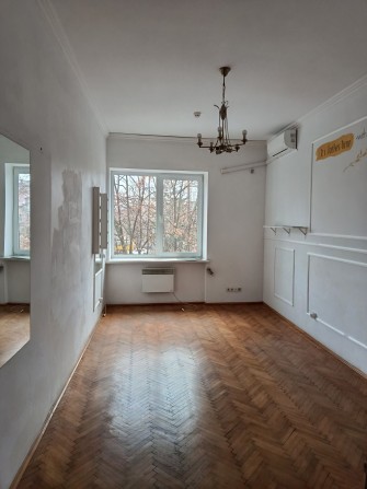 Продам 2-кімнатну квартиру в центрі міста - фото 1