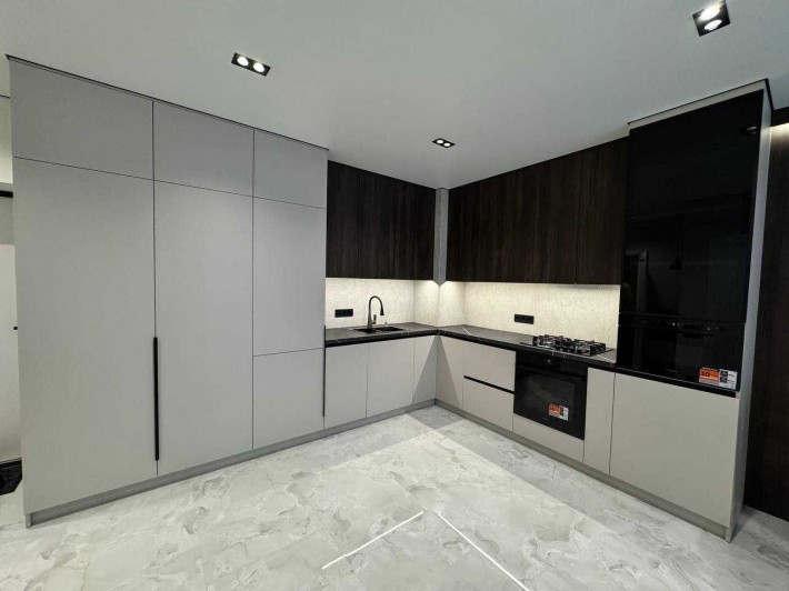 Продаж дизайнерської квартири з ГАЗОВИМ опаленням - фото 1