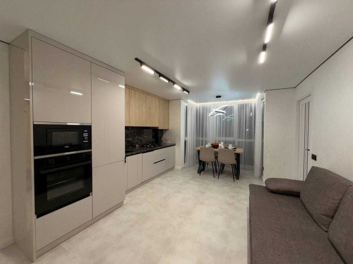 Продам 1-кімнатну квартиру близько центру по вул.Білогірська - фото 1