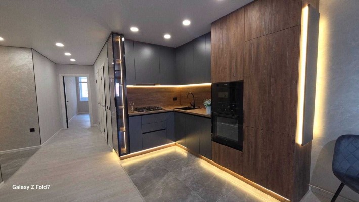 Продається 2 км квартира на Київській 9Д - фото 1