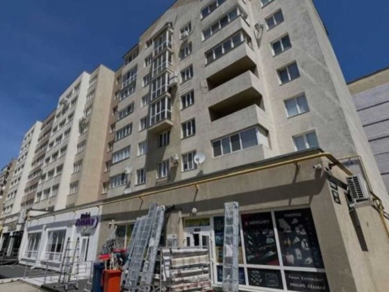 2 кімн. новобудова 93м2, 5 поверх. Р-н ТЦ Майдан. 2 санвузла, 2 лоджії Чернівці