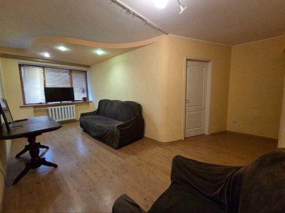 Продаж 3-кімнатної квартири в тихому центрі Черкас Черкассы