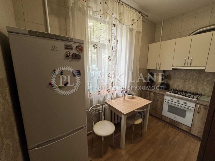 Центр Поділ Продаж 2к квартири Верхній Вал 50а Контрактова площа - фото 1