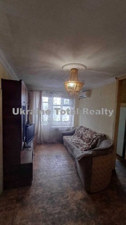 Голосієво! 2 кімнатна квартира під ремонт! Проспект Науки 58/2 - фото 1