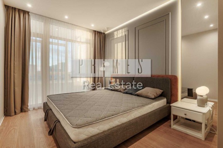 Ексклюзивна 3к квартира 94 м2 + власна Тераса в ЖК Республіка, Теремки - фото 1