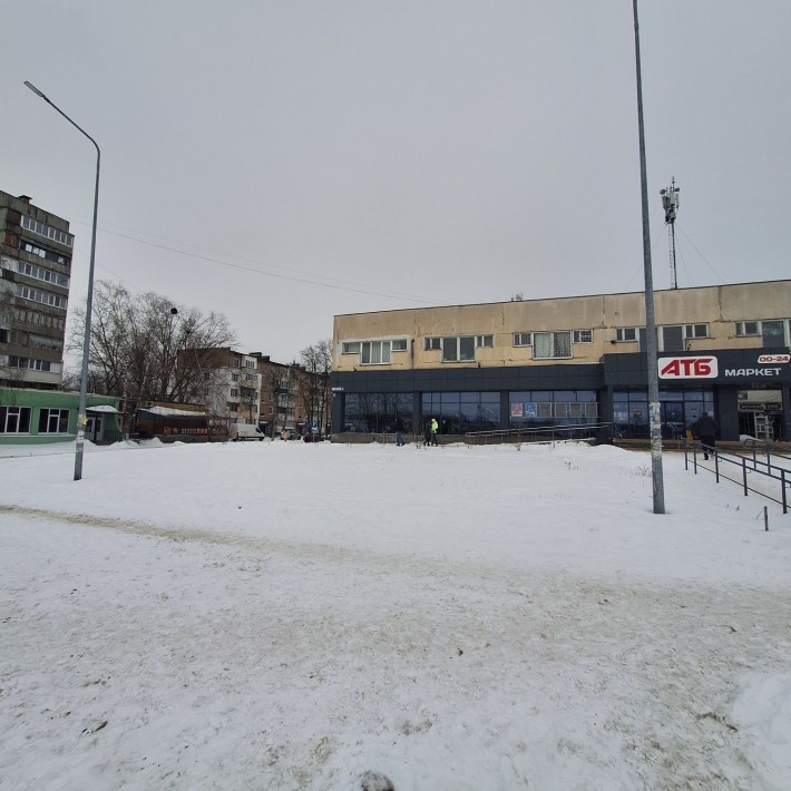 Терміновий продаж  2-ї  квартири в р-ні  "Д" - фото 1