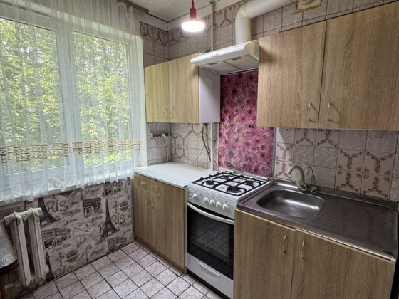 Продаж 2-кімнатної, Ніва, житловий стан Чернигов