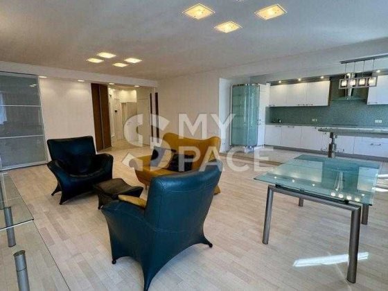 Продаж 3к.кв, Назарівська, центр, Ботанічний сад, м. Університет Киев