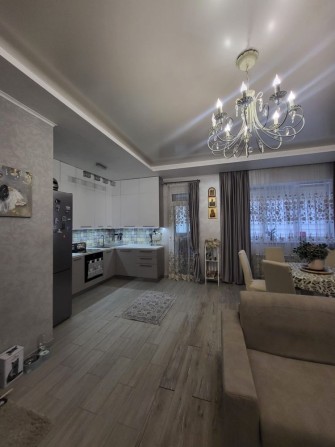 Продается 3 ком. в районе аеропорта - фото 1