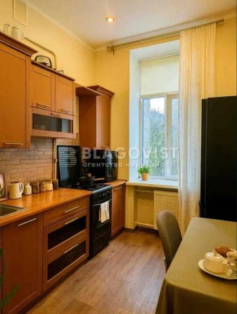 Центр! Хрещатик,29, фундоментальна сталінка,двокімнатна - фото 1