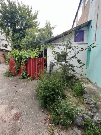 Продам Квартиру в Центрі ! Окремий вхід . - фото 1