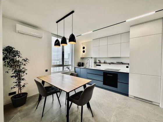 Простора 3-к квартира 96м2 ЖК Файна Таун Нивки Варшавский Киев