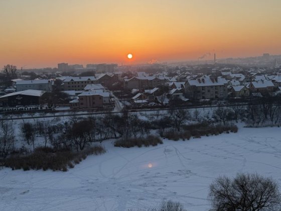 Продам здану 2кімн квартиру, вул. Руська Чернівці