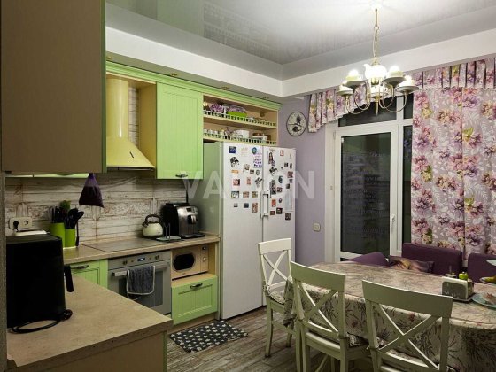 Продаж 3х кім. кв. вул. Вірменська 6.  метро Вирлиця. Киев