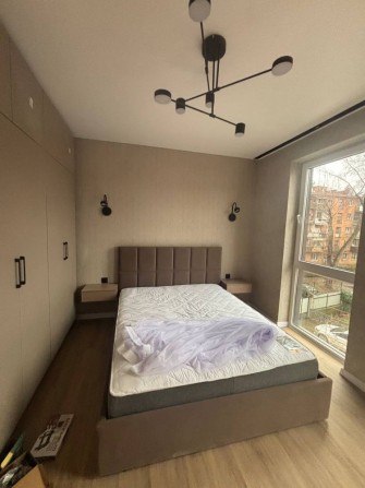 Продаж півторашки , вул .Тихого - фото 1