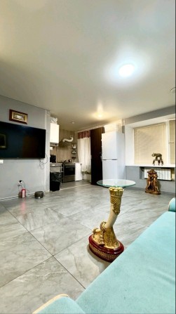 Продам квартиру  безопасный этаж - фото 1