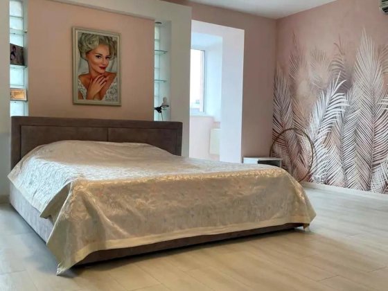 Простора 5-к квартира 145 м² вул.  Драгоманова 17 Київ