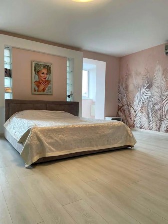 Простора 5-к квартира 145 м² вул.  Драгоманова 17 - фото 1