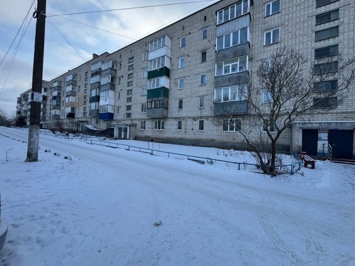 Продам 3-кімнатну квартиру район Старе місто. Інд., газове опалення. - фото 1