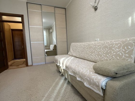 Продається 1 к кв, вул. Театральна, новобудова