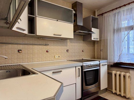 Купите квартиру на жм Калининский (Клочко-6), Старочумацкая, 80 Днепр