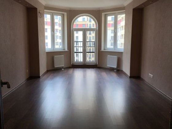 Продаж 4-кімнатна квартира в. Полтавська Шевченківський р-н вторічка Київ