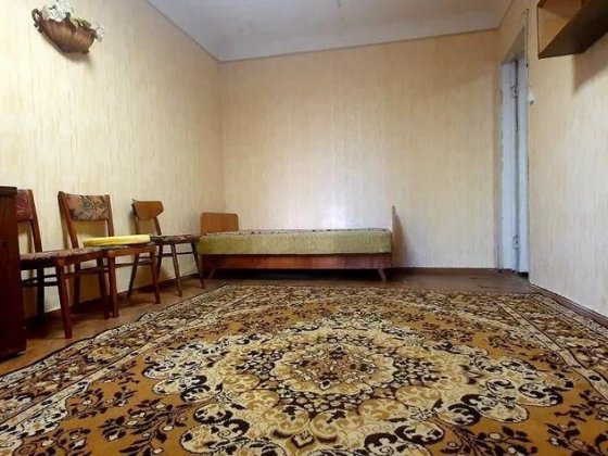 Продам 3-комн квартиру в районе Макаревского Феодосия пер. Днепр