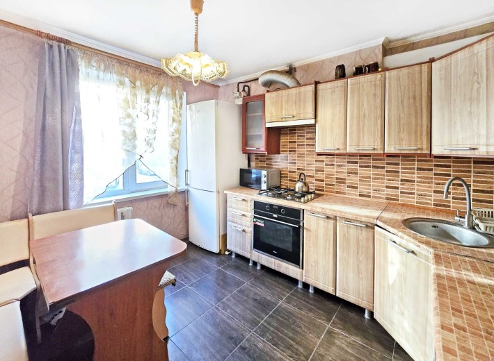 3 кім 70 м2 ЖИТЛОВИЙ стан багатоповерхівка ЛІВОБЕРЕЖНИЙ 3 (719311) - фото 1