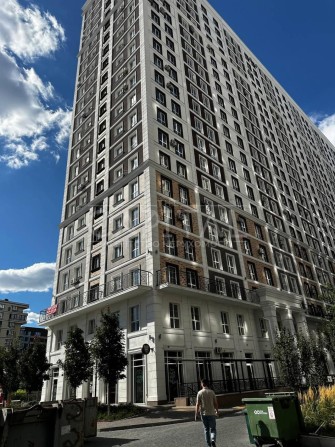 Продаж квартири, вул. Максимовича Михайла, ЖК Нова Англія - фото 1