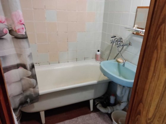 Продається двухкімнатна квартира "Нива-"Голівуд" Чернигов