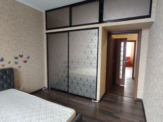 3-х ком кв. 85 м.кв.2-й этаж Левый берег,район Фрунзенского. Автономка Днепр