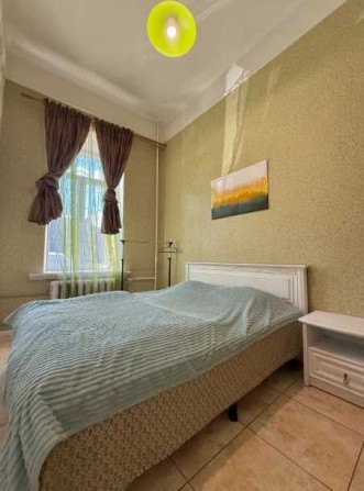 Продаж 2 к квартири сталінки, вул. Фрунзе, центральний район. - фото 1