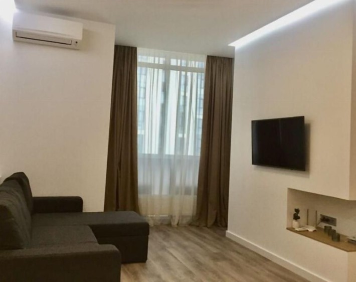 Продам 3-комн квартиру в районе Симферопольская ул. - фото 1