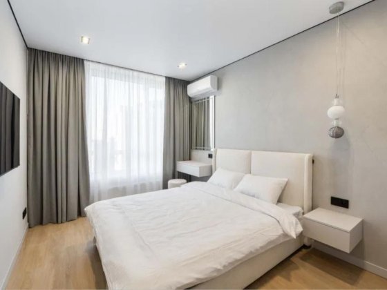 Сучасна! Затишна 1-к квартира 44 м² ЖК Варшавський 3 Киев