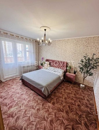 Простора чотирикімнатна квартира на 5-му поверсі вул. Гмирі Бориса, 5 - фото 1