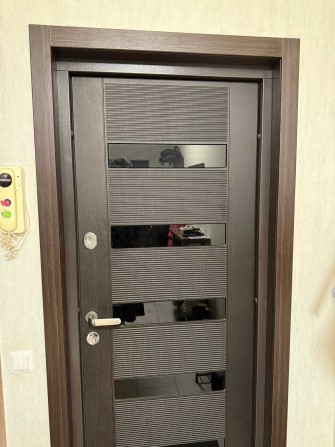 Продажа 3к квартиры 67 кв. м на просп. Героев 21 - фото 1