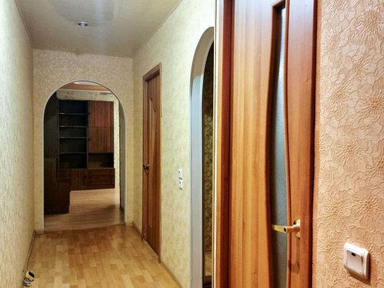 Продаж: ТЕПЛА, ВЕЛИКА, ГАРНА 2-кімн. квартира на ж/м Тополя-1 Дніпро