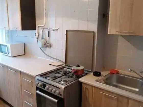 Продам 2к квартиру ж/м Левобережный, ТЦ Караван Днепр