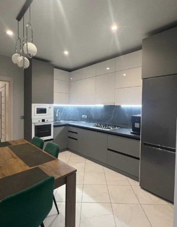 Продаж 2к квартири на вул. Центральна 2А - фото 1