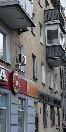 Продам 2-х кімнатну сталінку на Київській - фото 1