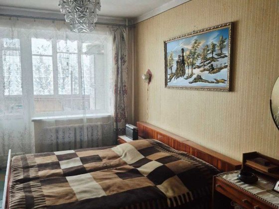 Продам 3 кімнатну квартиру ( газ середній поверх -правий беріг) Днепр